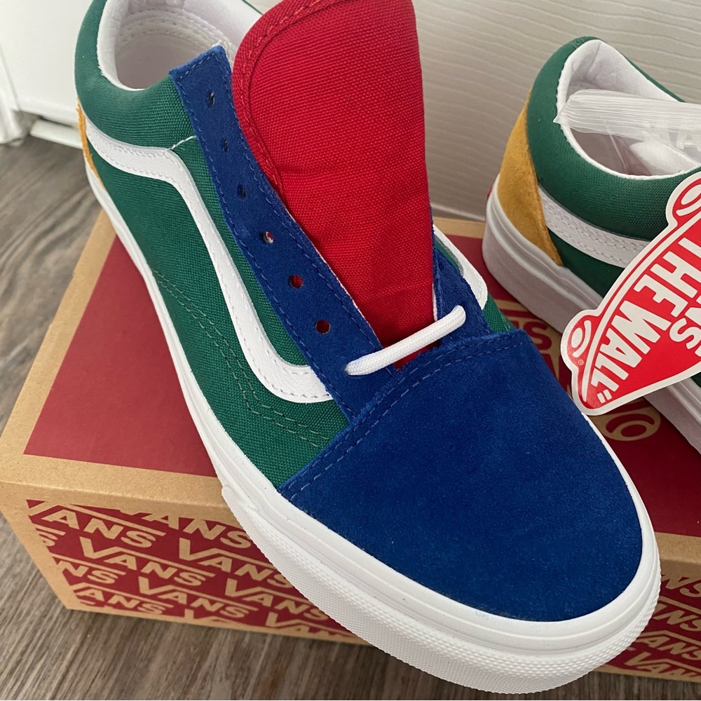 Vans Multicolor Sneakers suede and canvas size 7  NWT Vans off the Wall